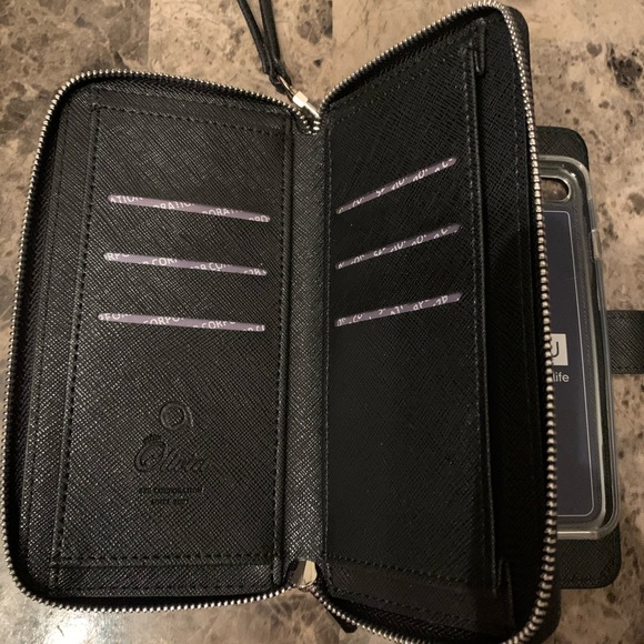 iPhone case/Wallet - Picture 2 of 5